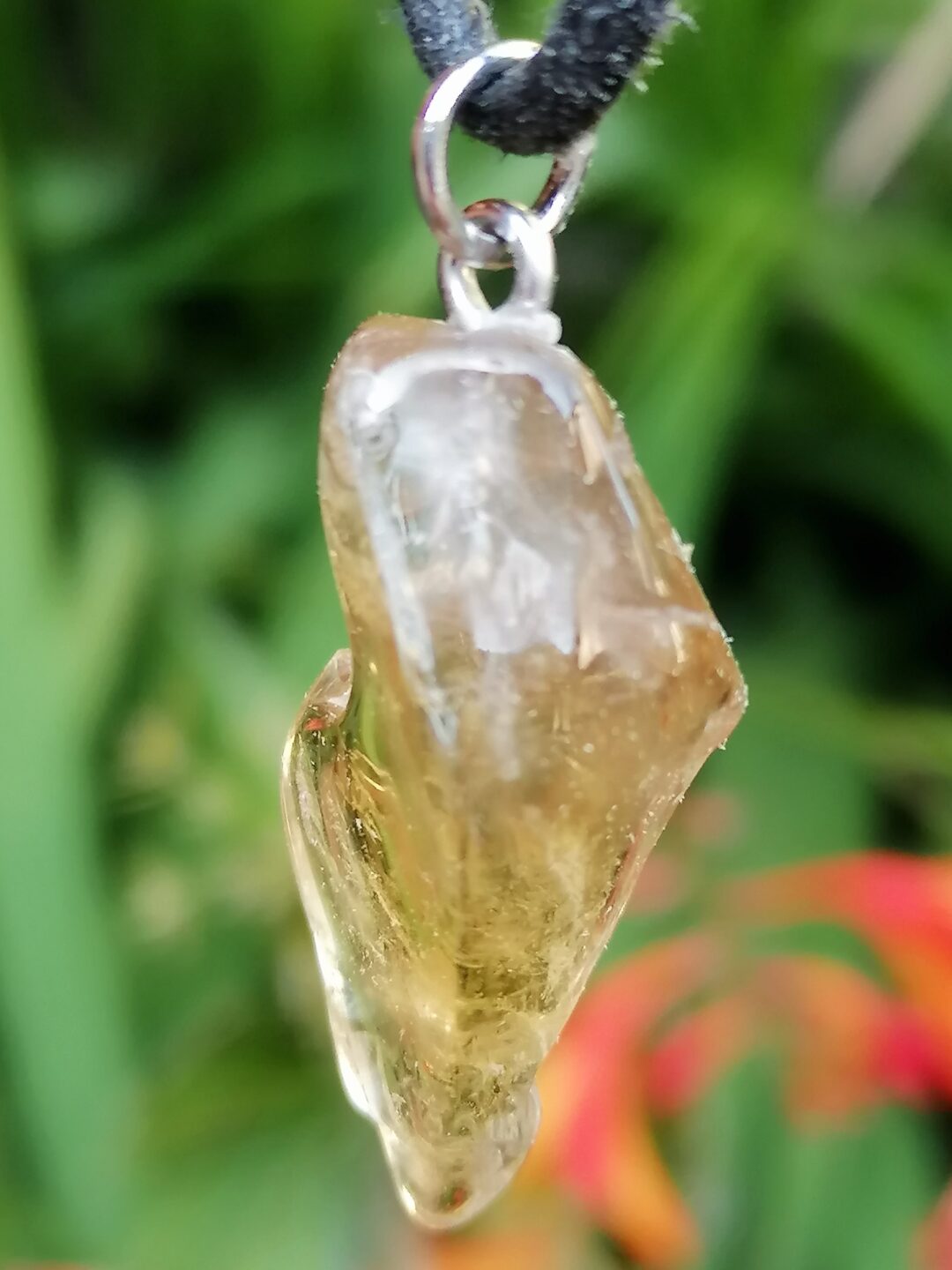 pendentif en citrine brute naturelle